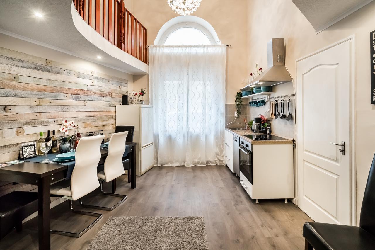 Roeck Premier Downtown Residence Boedapest Buitenkant foto